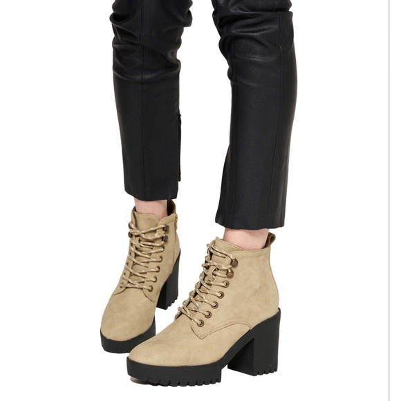 SEVEN7 FOOTWEAR Flatiron Boot - Picture 7 of 7